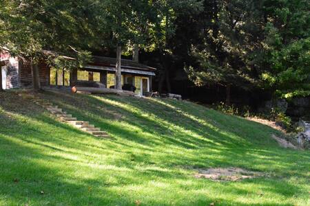 #1 LISTING ON KOKOSING RIVER!!  
SUPER HOST!