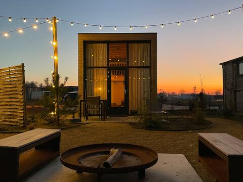 Tiny house met knusse pelletkachel.
