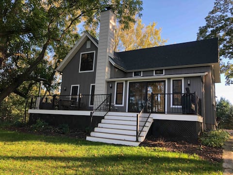 Fort Road Farmhouse | Steps to TART Trail