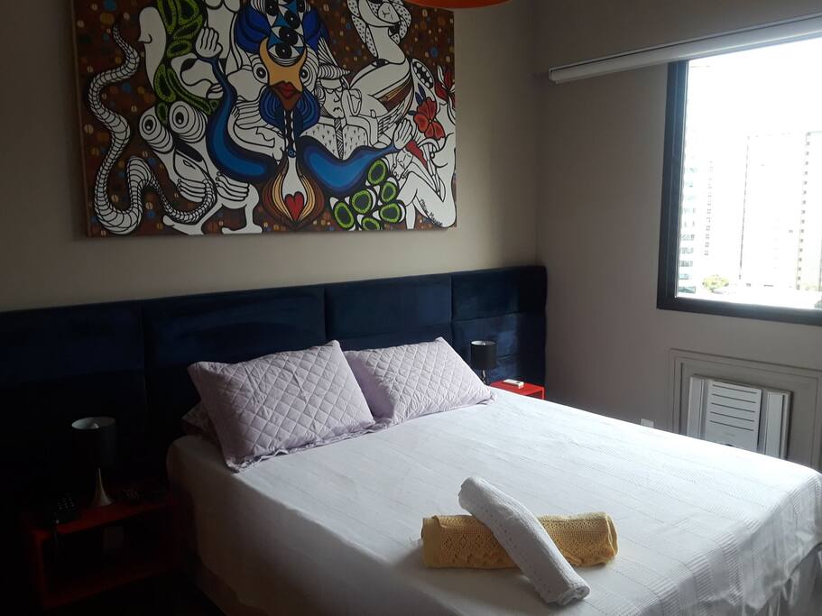 quarto com vista para a rua Santa Rita Durão.
