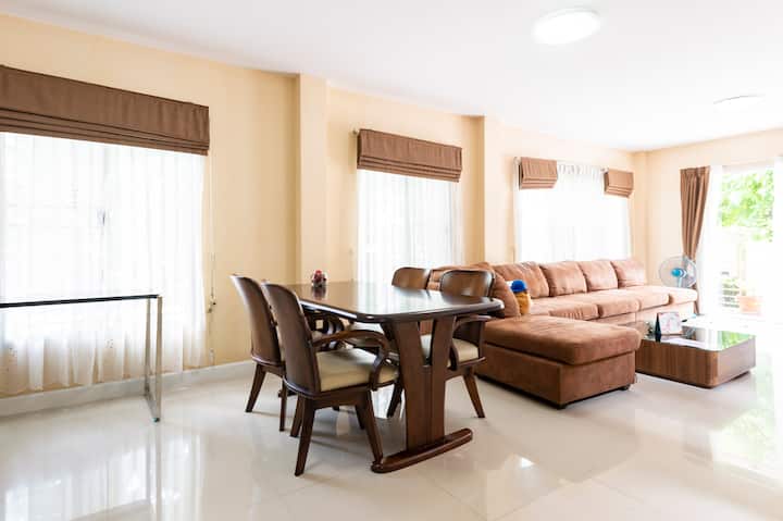 Maldive Style Clubhouse, Private Home In Calm Area - Bang Phli District