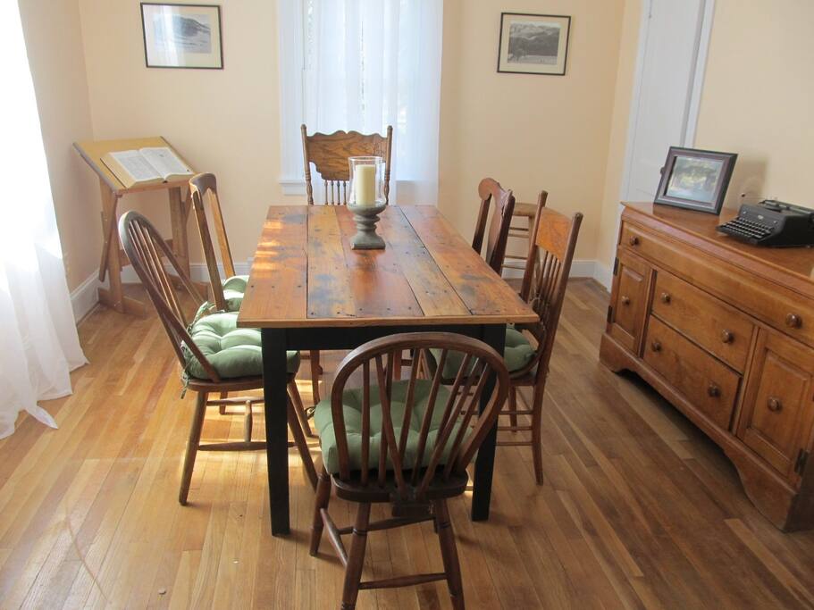 dining room or place to work