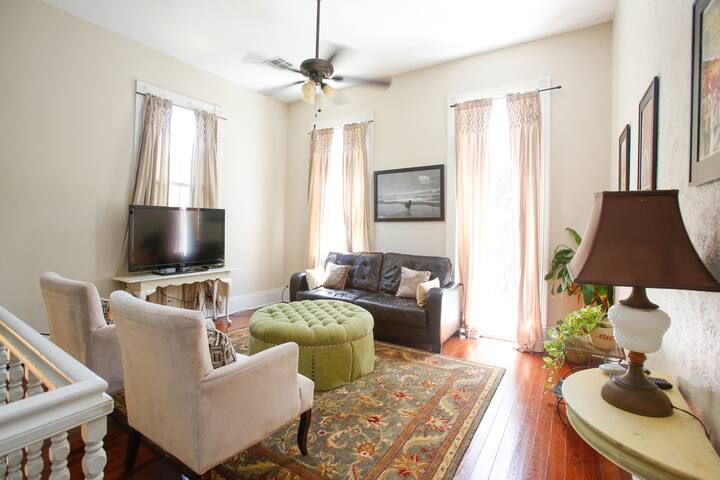 Historic home near FQ/outdoor oasis gallery image 3