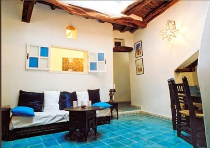 Morocco - A House Under The Stars - 에사우이라