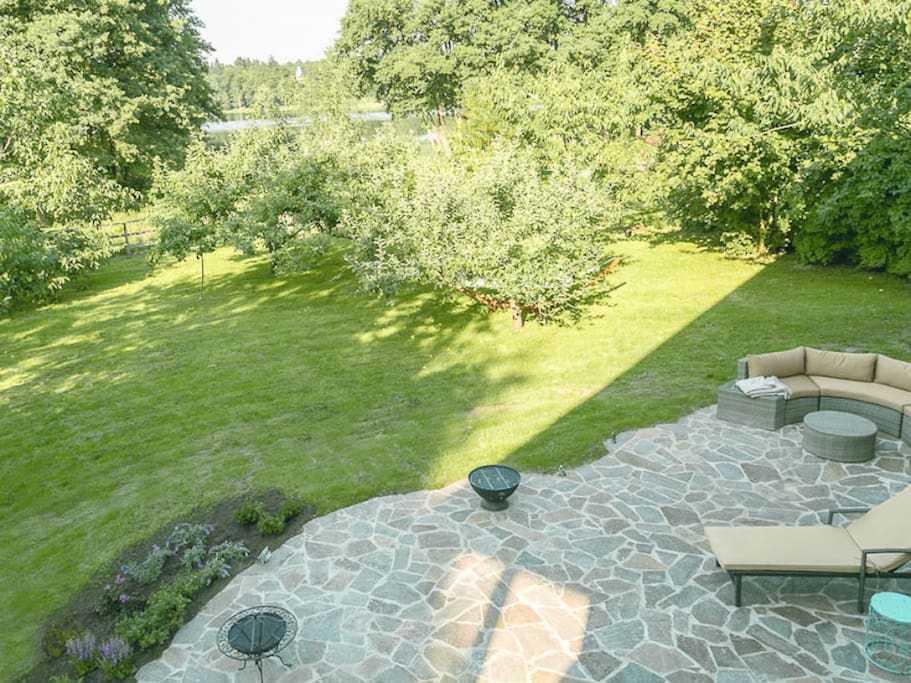 Terrasse und Garten