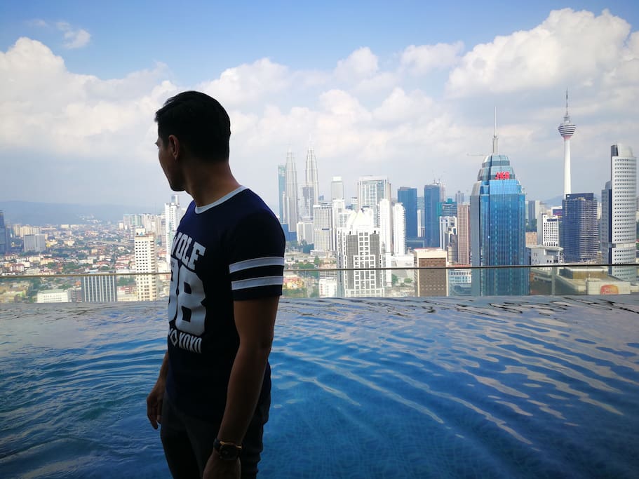 must visit spot if you come to Kuala Lumpur. Get grat picture here.