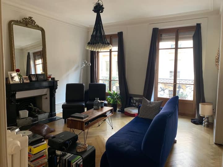 Central, Lake-side apt., 3 bedrooms