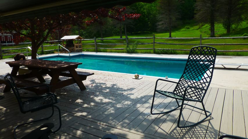 Pecks Brook Farm