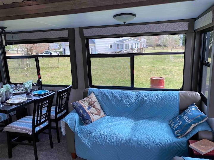 Sunset River Views! 1- Bedroom + - Washington, NC