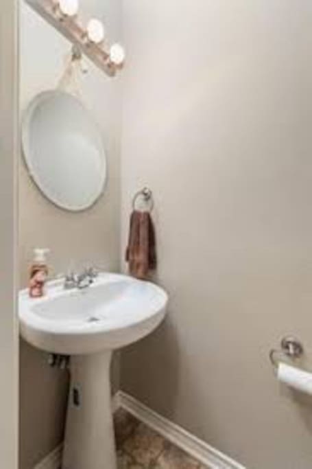 Downstairs guest half bath