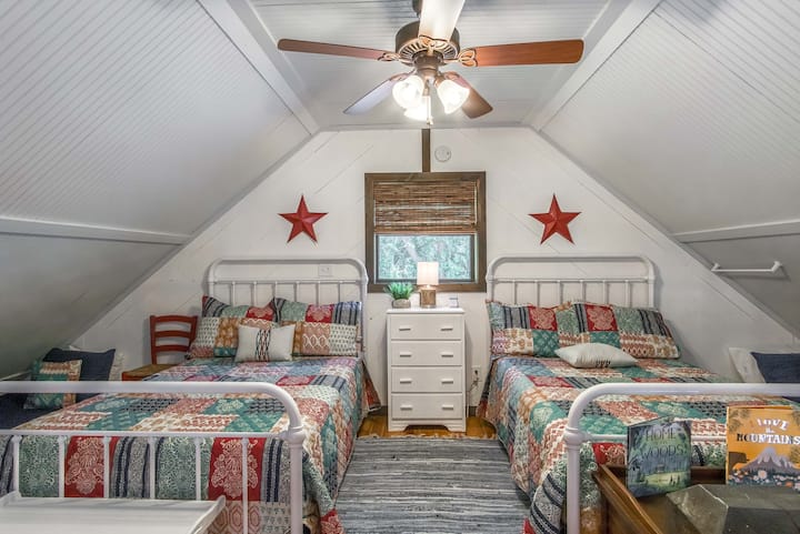 2 fulls in loft and 2 twins