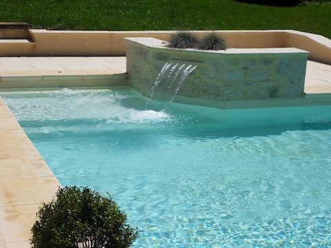 Sheepfolds near Sarlat with private pool