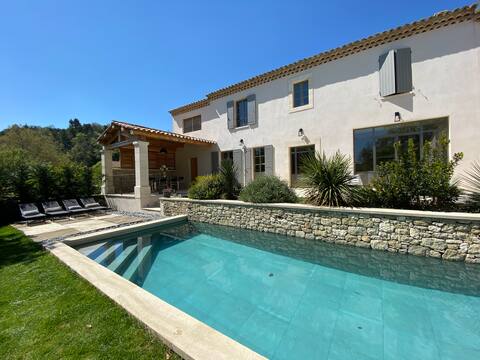 EN PROVENCE BASTIDE HEATED SWIMMING POOL WITH  LUBERON VIEW