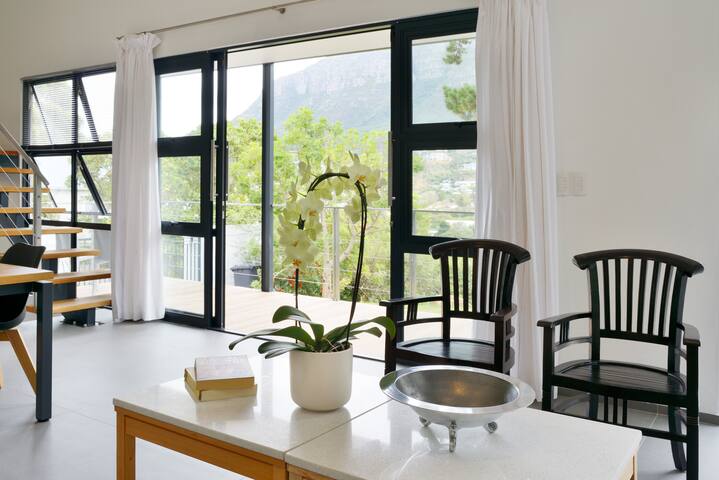 Rare Earth gallery image 4