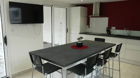 Popular Airbnb listing: Charming new and bright 2-room apartment in Labenne
