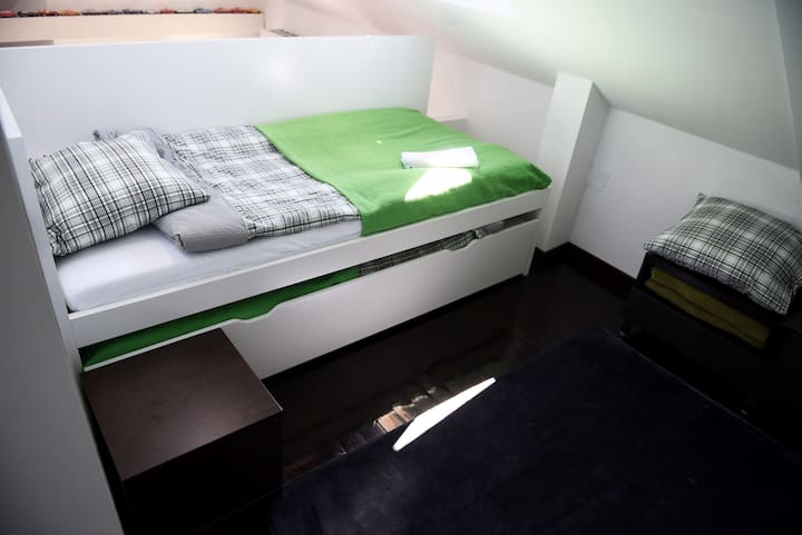 غرفة النوم 2