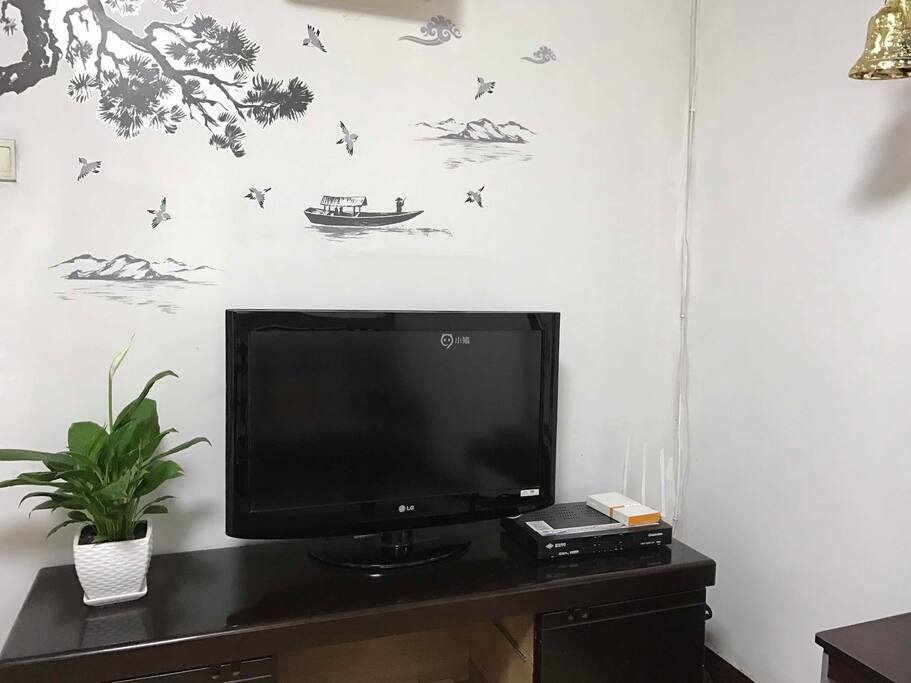 电视配歌华机顶盒,接收数百个频道