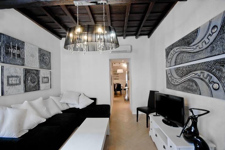 Ripa 3 Apartment – Characteristic 3Bdr 2Bth gallery image 4