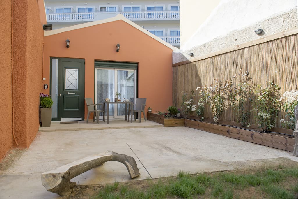 The private patio