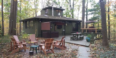 Relax & Unwind in a Nature Lover's Retreat!