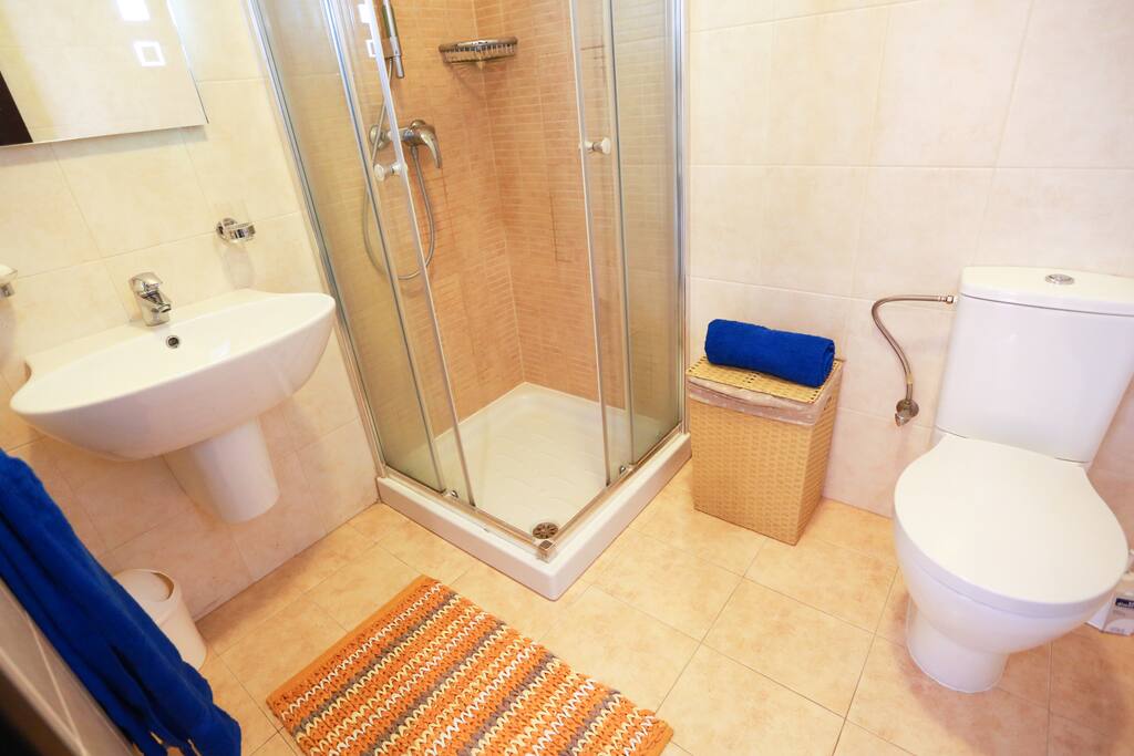 The Main Bathroom.