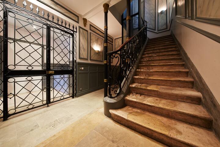 Luxe 110m2 5 Étoiles Vue Opera Clim ,Ascenseur gallery image 5