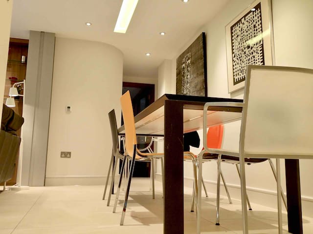 Beautiful interior designers three bedroom home