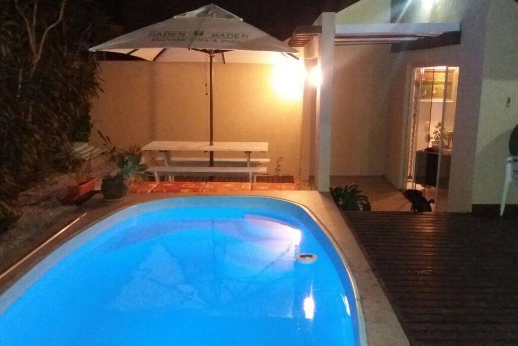 PISCINA E DECKS