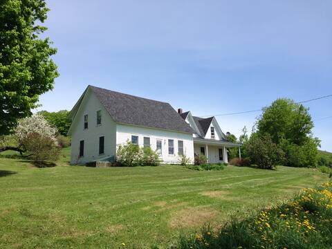 Farmhouse in Andersonville NEK West Glover Vermont