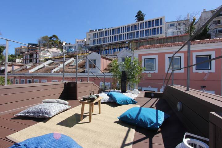Lisbon4Real: Deluxe 3BR Rooftop in Principe Real gallery image 5