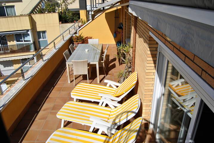 Can Tony – Penthouse, WiFi, Pool, Parking.