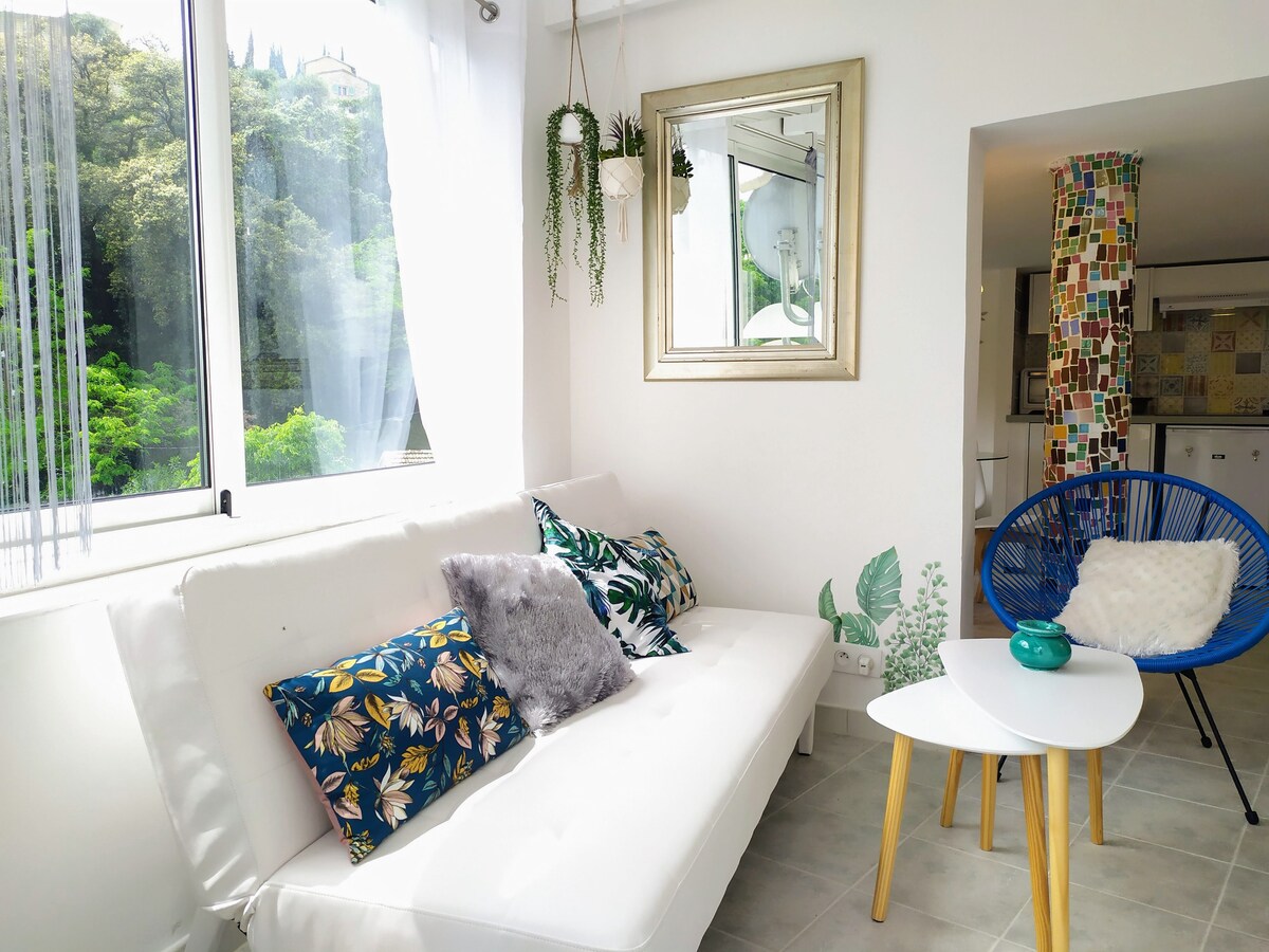 Top performing Airbnb: CasCaDe EsCapaDe_ Duplex- Fibre-Parking in Gairaut