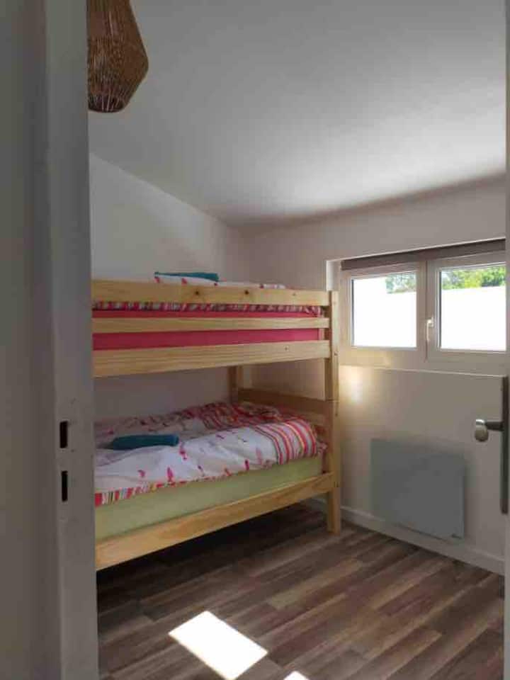 Slaapkamer 4 
en een stapelbed 90 