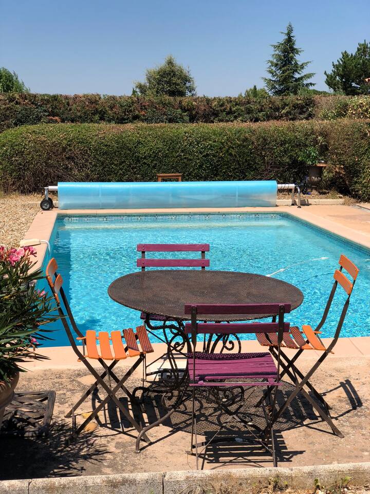 Casa con piscina a los pies del Ventoux - Airbnb