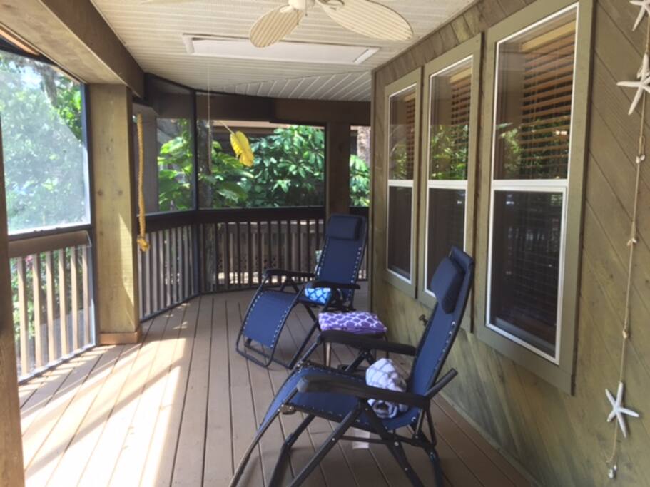 Exterior - screened in porch