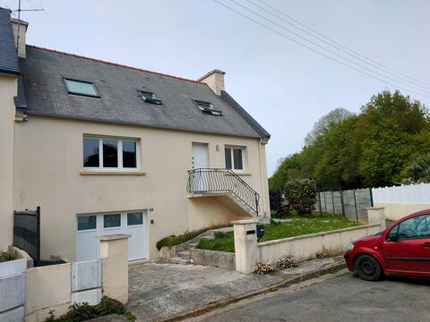 Renovated comfortable house parking billiards baby garden
