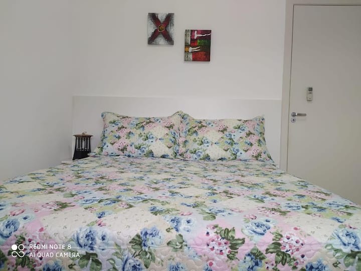 ห้องนอน 1 เตียงใหญ่