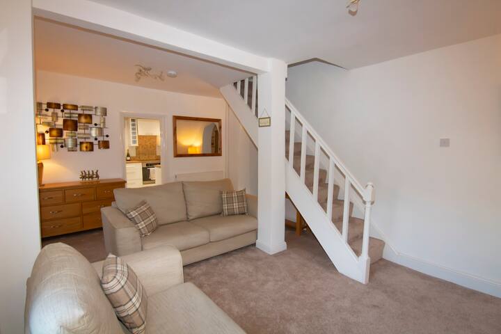 Cozy But Modern Bramble Cottage Chester Cottages For Rent In