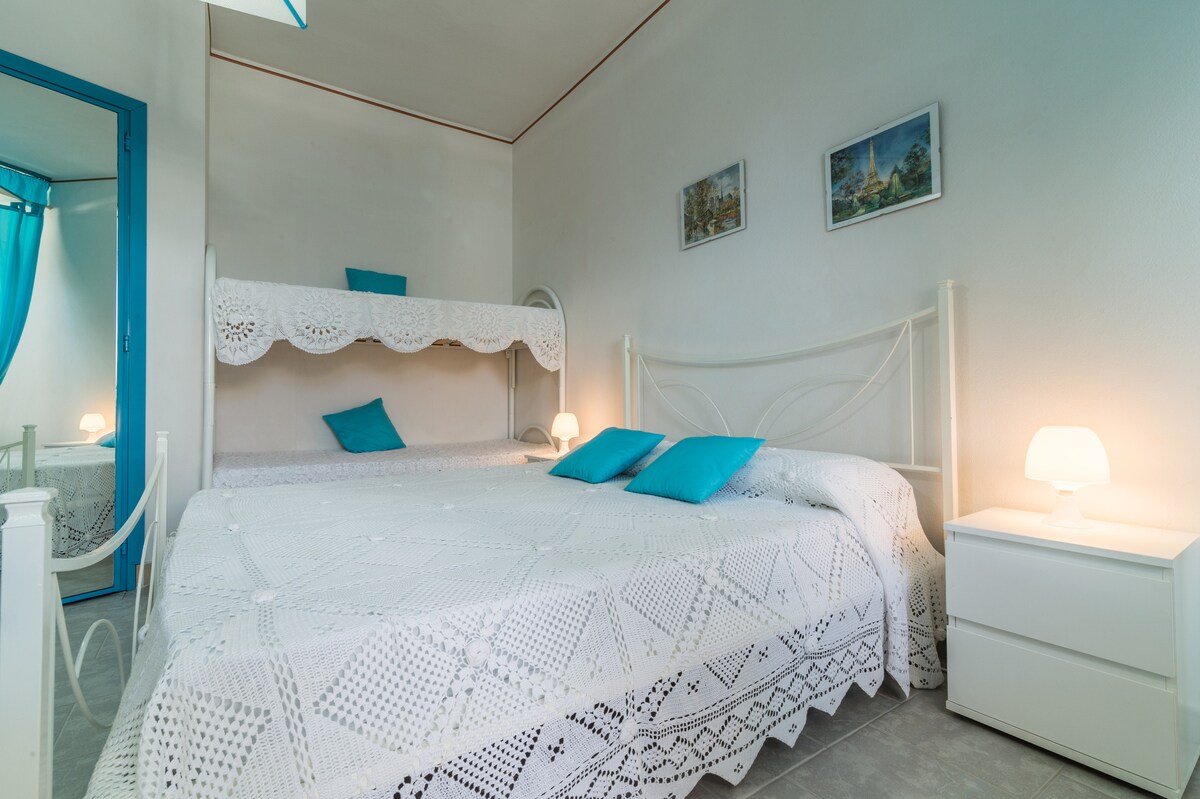 LA CAMA DOBLE, LA LITERA.