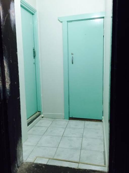 entry to double and single room