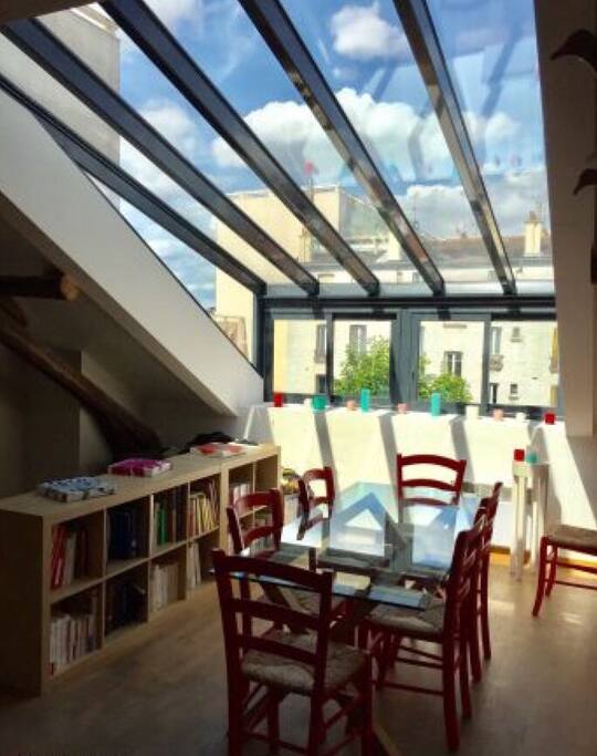 Nouveau !!! L'appartement dispose désormais d'une grande verrière !