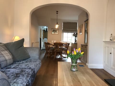 Successful Airbnb property: Fir Cottage in Windermere And Bowness