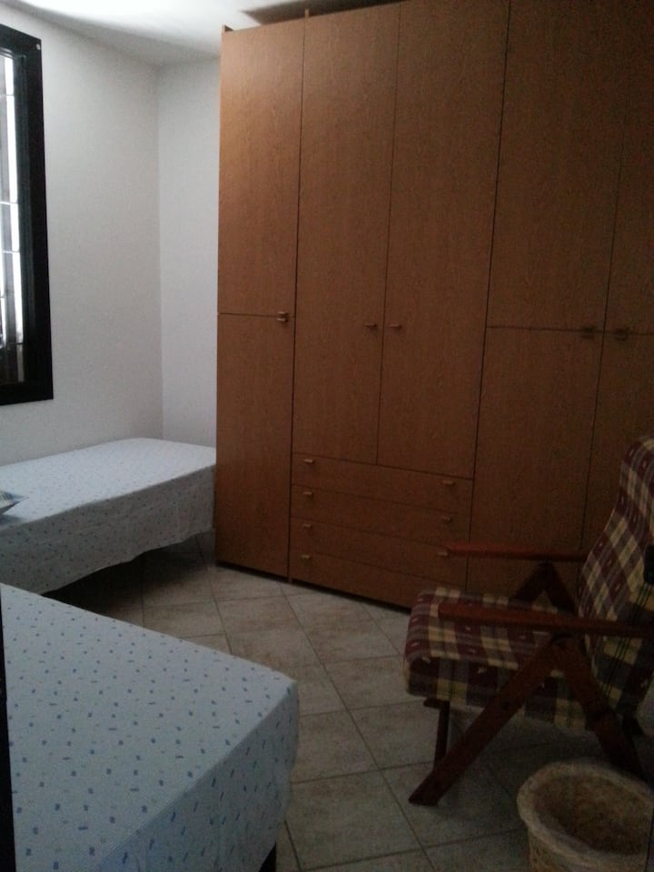 Dhomë gjumi e dytë, apartament i gjelbër