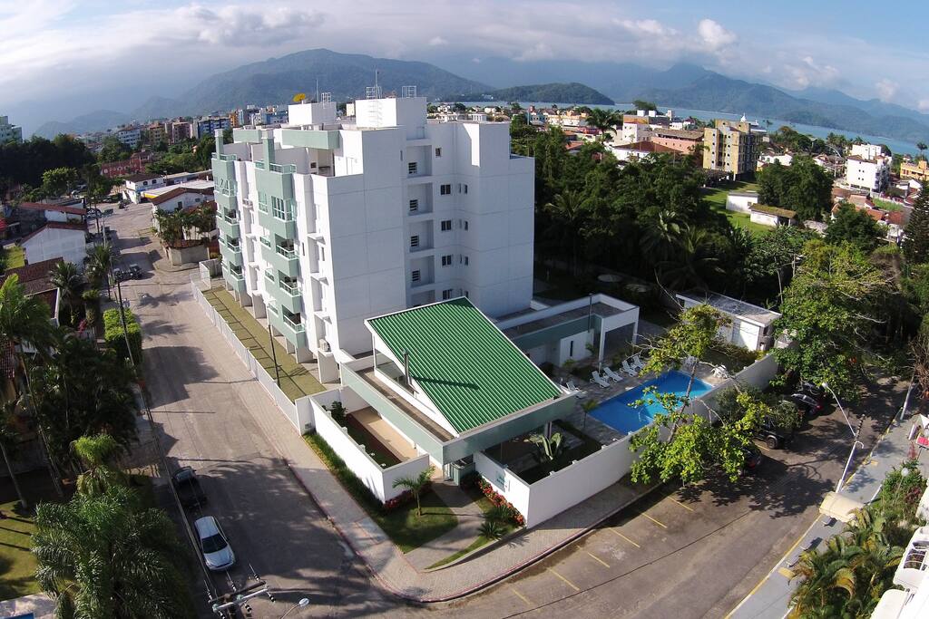 Próximo a praia do Tenório e centro da cidade
