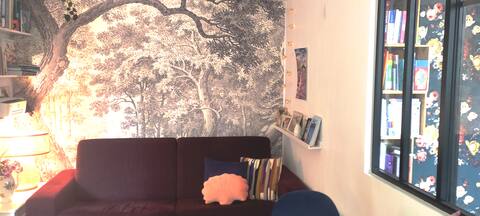 Successful Airbnb property: Charming two-room apartment near the Croix de Chavaux metro station in Montreuil