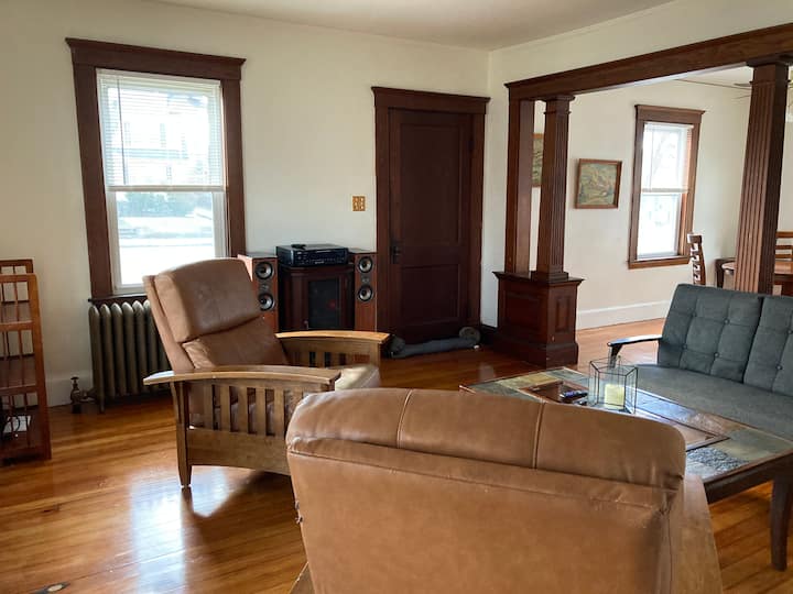Peabody/salem Line, Massachusetts - Entire House! - Beverly, MA
