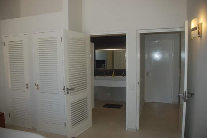 ทางเข้าห้องน้ำใหญ่