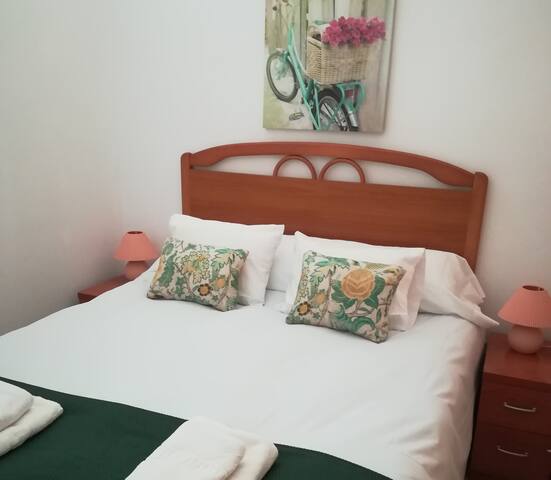 ALOJAMIENTO ENTERO WIFI TV BIEN SITUADO  LUMINOSO