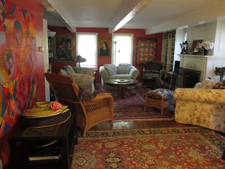 Historic 18th-century Farmhouse In Woodstock, Ny. - Woodstock, NY