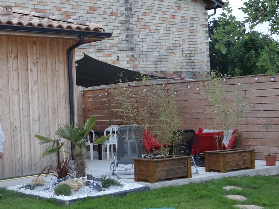 Terrasse arrière 32m² ...parfaite pour vos soirées
